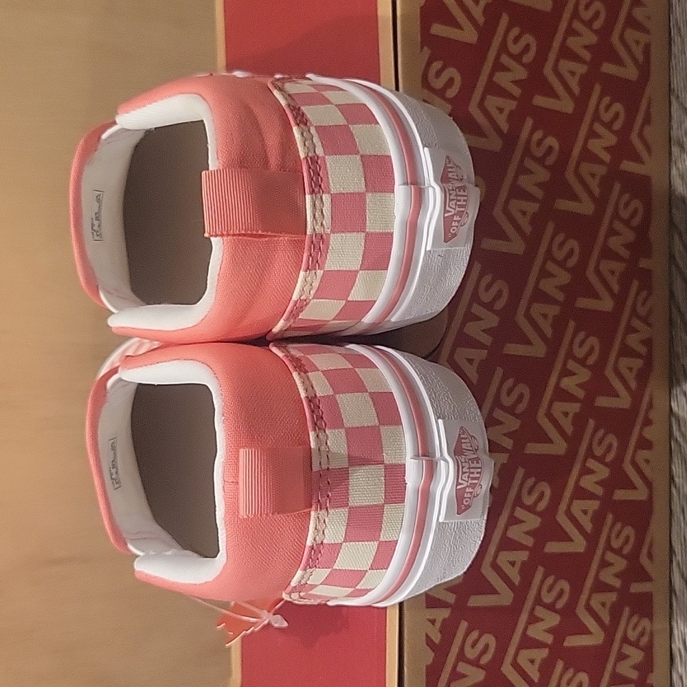 Vans - Picture 3 of 9